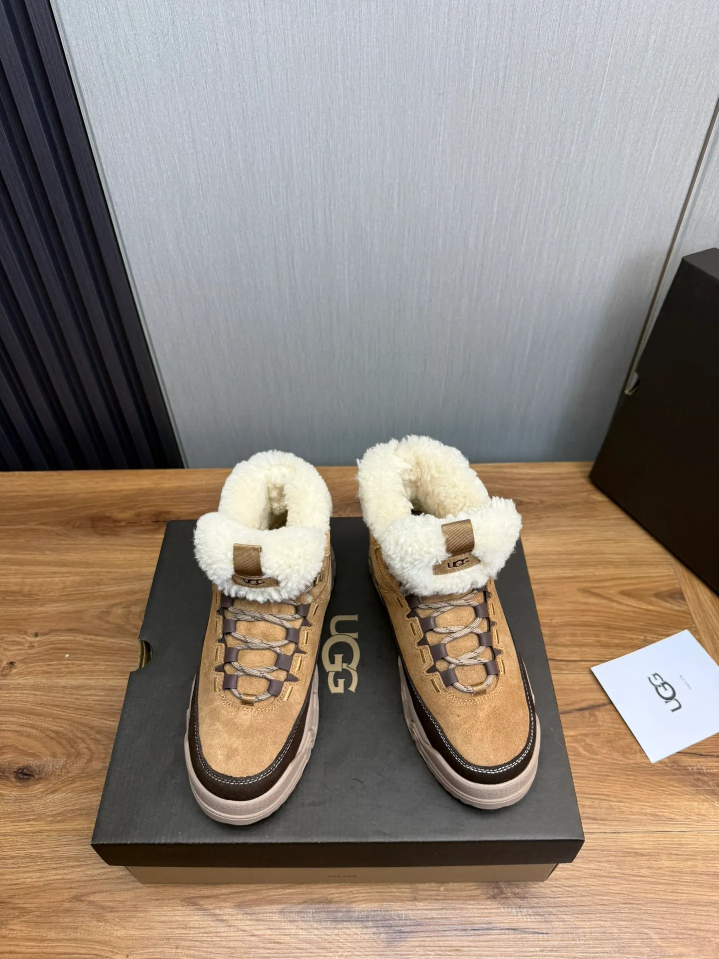 Men's shoes💰660💰couples👩‍❤️‍👨 [UGG] hot winter warm boots🐑Purely hand-stitched! Simple and stylish design, frosted cowhide➕Comfortable and warm wool➕UGG original outsole‼ ️Soft and comfortable to wear, good warmth retention, and excellent foot feel 36-44 regular size